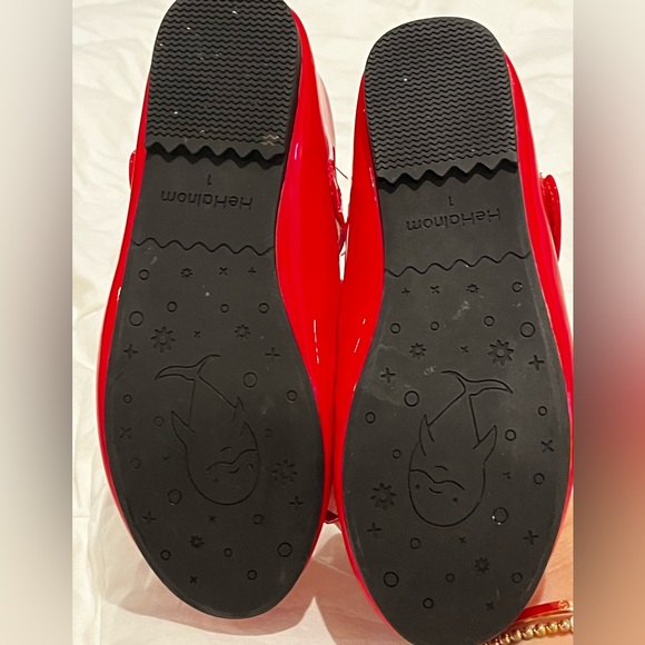 Red Mary Jane flats with bows - Picture 5 of 6